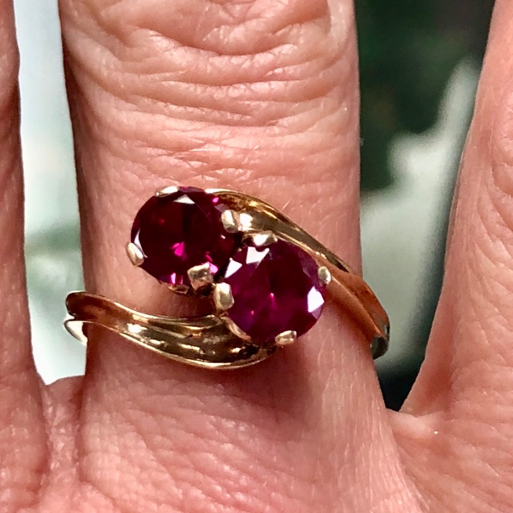 Antique 14k Gold Genuine 2 Carat Ruby Bypass Ring
